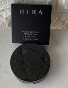 HERA ブラッククッションファンデSPF34 PA++ スキンフィットカバーのサムネイル