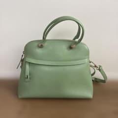 【美品】フルラ　FURLA グリーン系　パイパーのサムネイル