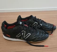New Balance 442 フットサルシューズ ブラック/レッド２７cmのサムネイル