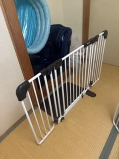 s*i様 日本育児　ベビーゲート おくだけとおせんぼ おくトビラ　その１のサムネイル