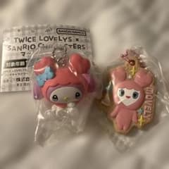 TWICE LOVELYS × SANRIO マスコットチャーム モモ マイメロのサムネイル