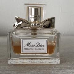 Miss Diorアブソリュートリーブルーミング オードゥパルファン 30ml