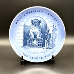   アンデルセン「火打ち箱」1970年 ROYAL COPENHAGEN アンデルセン「火打ち箱」1970年 - メルカリ
