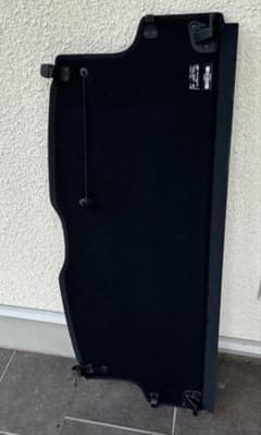  MINI クロスオーバー（F60型）の純正パーセルシェルフ（トノカバー） BMW MINI クロスオーバー（F60型）の純正パーセルシェルフ（トノカバー