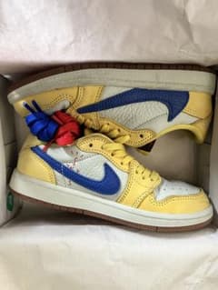Nike Air Jordan 1 Low Travis Scottのサムネイル