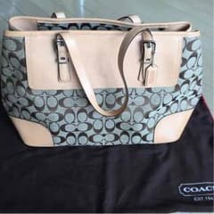 COACHのかばんのサムネイル