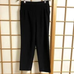 【値下げ不可】レディース パンツ ブラック ストレート 黒 Mサイズのサムネイル
