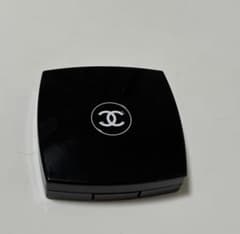 CHANEL アイシャドウ パレット　レ　キャトル　オンブル　79 スパイシーズのサムネイル