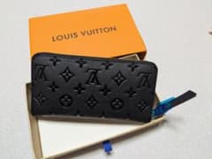 LOUIS VUITTON ルイヴィトンの長財布のサムネイル
