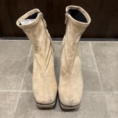 ベージュ ショートブーツ 厚底 サイドジップ　EVRIS 秋のサムネイル