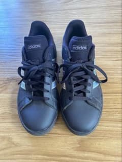 ⭐︎adidas スニーカー ストライプ⭐︎のサムネイル