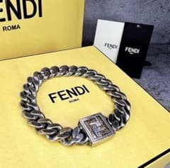 FENDI フェンディ 喜平 チェーンブレス FFゴールドロゴ Lサイズ - メルカリ