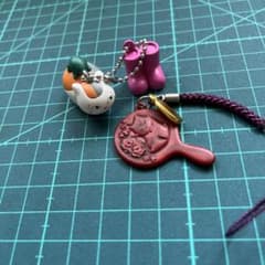 Thumbnail of ニャンコ先生鏡ストラップ