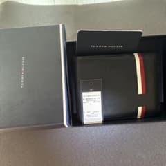TOMMY HILFIGER 二つ折り財布 牛革 新品のサムネイル