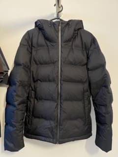 UNIQLO シームレスダウンパーカ ブラック Mのサムネイル