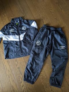umbro アンブロ ウィンドブレーカー 上下セット110サイズ - メルカリ