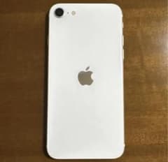 iPhone se2 128GB ホワイト 本体 - メルカリ