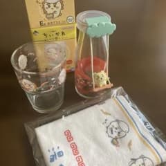 【ちいかわ】E賞 湯あがりグラス 、牛乳瓶 （くりまんじゅう＆シーサー）のサムネイル