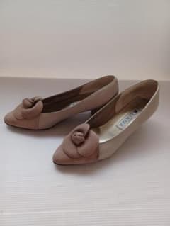 DIANA　パンプス　ベージュのサムネイル