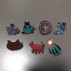 猫とマトリョーシカのピンバッジ7個セット マタノアツコ - メルカリ