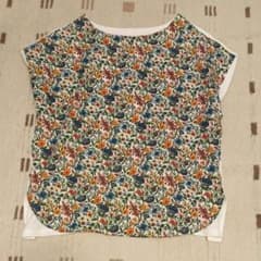 リバティプリントTシャツのサムネイル