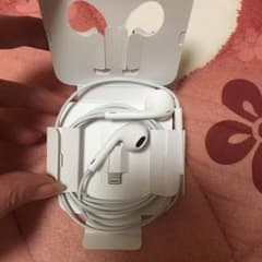 iPhone 純正イヤホンのサムネイル