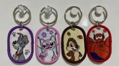 【超メルカリ市】Disneyディズニー刺繍タグキーホルダー 4点セットのサムネイル