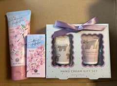 ハンドクリーム　ネイルオイル　ギフトセットのサムネイル