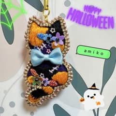 ビーズ刺繍 ハロウィン三毛猫ブローチ キーホルダーのサムネイル