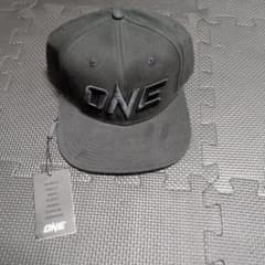 ONE Championship 公式 キャップ ブラックのサムネイル
