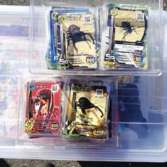 新ムシキングのカードの詰め合わせセットです。赤目のヘルクレスオオカブトカードのサムネイル