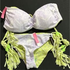 水着 新品 未使用 ビクトリアシークレット レースアップバンドゥ ブラジリアンのサムネイル