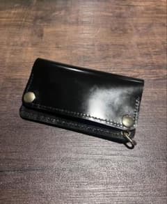 トラッカーウォレット 牛革 ミドルサイズ ブラックのサムネイル