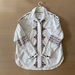 ZARA 刺繍入りホワイトカジュアルシャツ XSのサムネイル