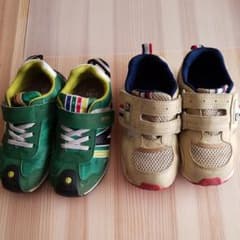 スニーカー２足セットのサムネイル