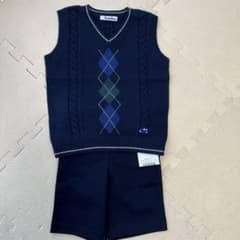 【ポピンズ様専用】familiar ネイビー ベストとショートパンツ セットのサムネイル