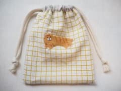 ねこ　手刺繍　巾着のサムネイル