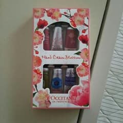 L'OCCITANE ハンドクリーム 詰め合わせのサムネイル