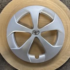 ②トヨタプリウス純正 15インチホイールキャップ 1枚 シルバーのサムネイル