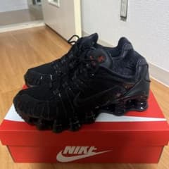 Nike WMNS Shox TL "Black and Max Orange"のサムネイル