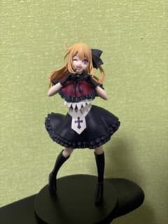 ウィンクする金髪キャラクター PVCフィギュアのサムネイル