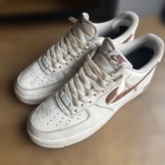 Nike Air Force 1 ホワイト 27㎝ チップたらし|mercariメルカリ官方