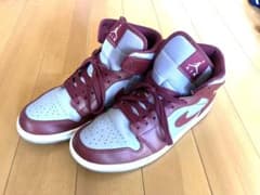 Nike Air Jordan 1 Mid ナイキ エア ジョーダン1ミッドのサムネイル