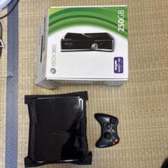 Xbox 360 250GB 本体とコントローラーのサムネイル