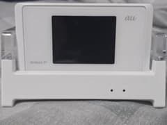 WiMAX 2+ Speed Wi-Fi WX05 クレードル付 SIMプリーのサムネイル