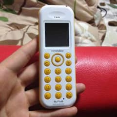 WILLCOM ウィルコム 黄色のサムネイル