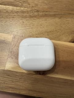 Apple AirPods 4 ANC ノイズキャンセリングモデルのサムネイル