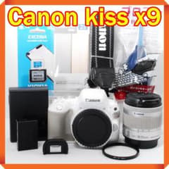 ✨ Canon EOS kiss x9 一眼レフ カメラ スマホ転送 高画質 少シャッター数 Canon EOS kiss x9 一眼レフカメラ スマホ転送 - メルカリ