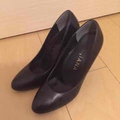 《ぴぃぃぃ様専用》ダイアナ  黒パンプスのサムネイル