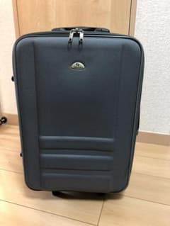スーツケースのサムネイル